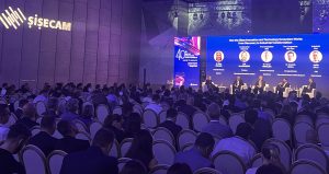 ŞİŞECAM’DAN CAM, ENERJİ VE SÜRDÜRÜLEBİLİRLİK ODAĞINDA KÜRESEL BULUŞMA